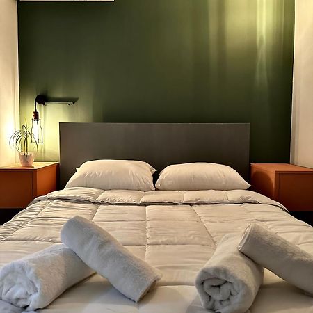 Pink Mango Hostel เอเธนส์ ภายนอก รูปภาพ